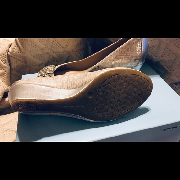 Antonio Melani Shoes (Style: Estah) (Size 6.5) - Picture 7 of 8